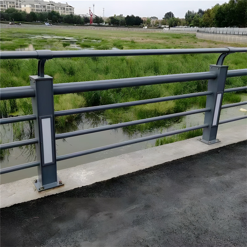 燈光護(hù)欄